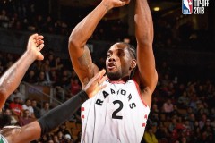 兰德尔季后赛场均22.1分，61.3%真实命中率铸就得分王